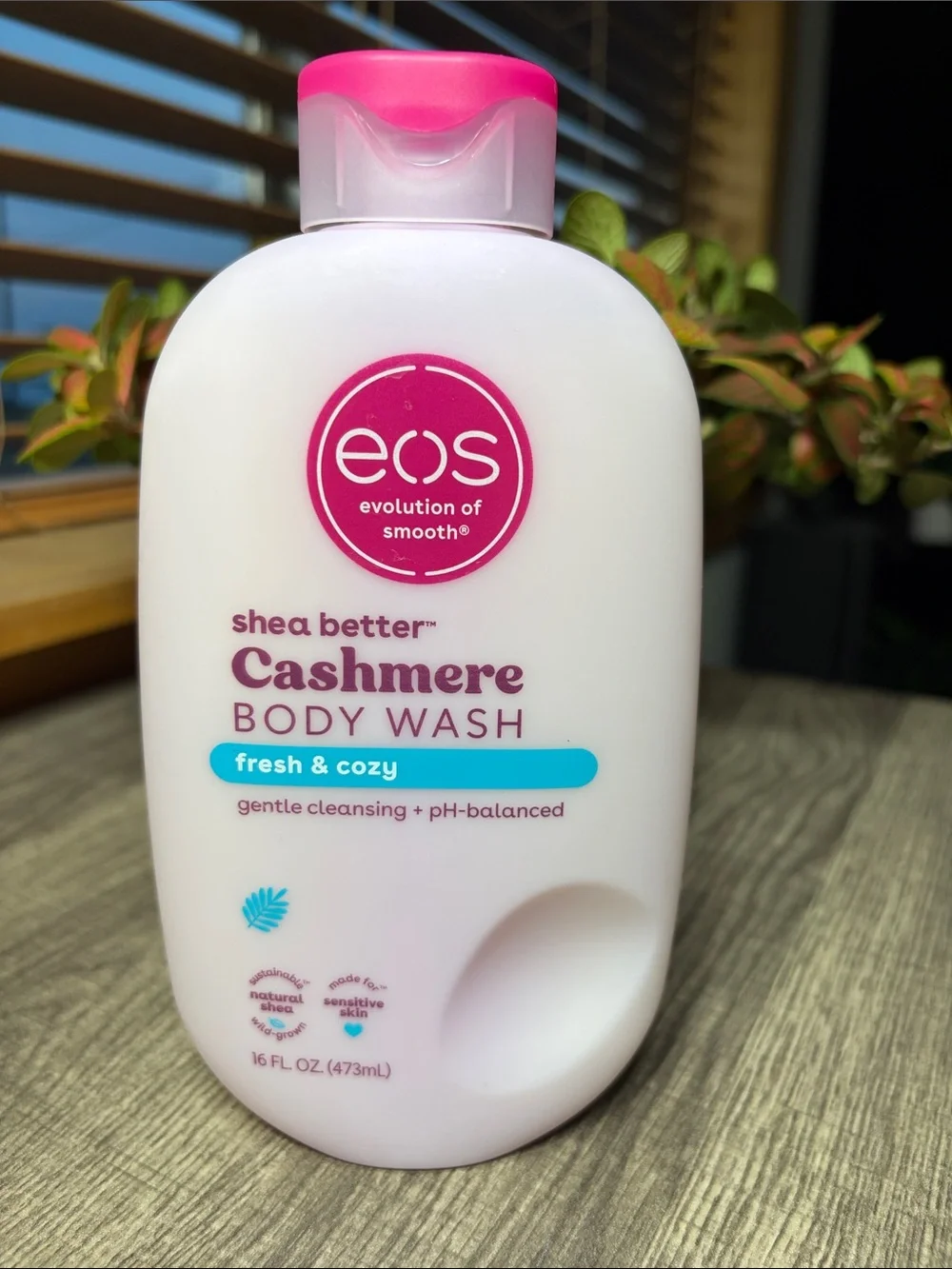🍄5 for $35🍄 EOS Fresh & Cozy Cashmere Body Wash